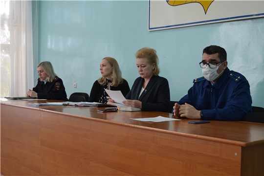Комиссия по делам несовершеннолетних и защите их прав Мариинско-Посадского района рассмотрела 3 административных материала