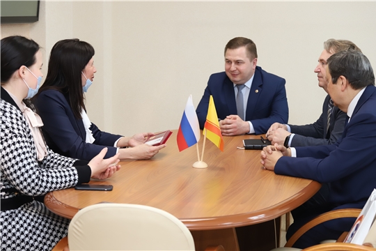Вице-премьер Правительства республики Владимир Степанов обсудил перспективы подготовки управленцев в сфере здравоохранения Чувашии