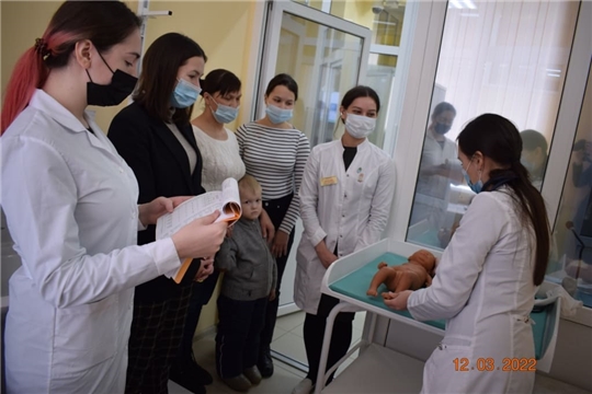 Старшеклассники из районов познакомились с профессией врача
