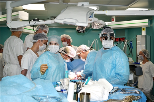 В Чувашии, в рамках Всероссийской конференции, провели уникальную высокотехнологичную операцию на сердце