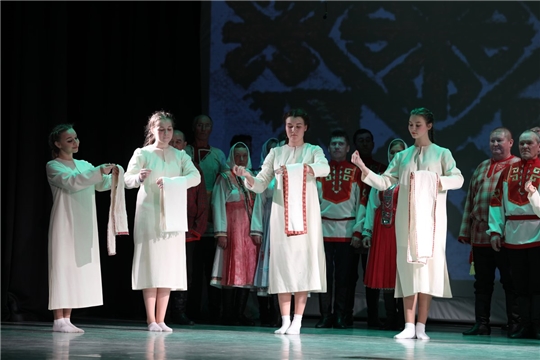 Театрализованное представление «Земля Улыпа» на сцене училища культуры