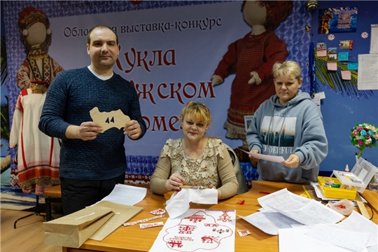Мастера всей страны начали вышивать карту России