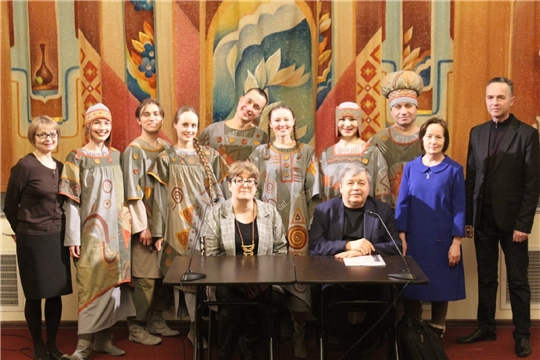 В Чувашском театре кукол завершился показ спектаклей в рамках фестиваля «Узорчатый занавес»