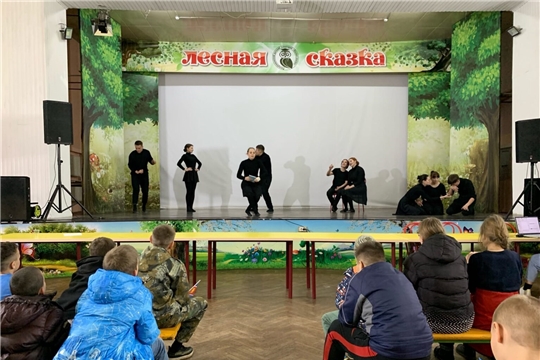 Студенты Института культуры организовали творческий показ для для юных жителей Донбасса