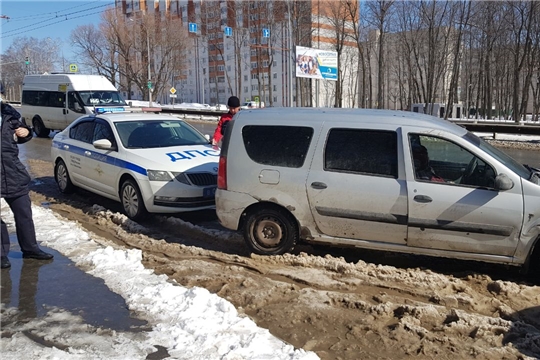 В Чебоксарах провели рейд по выявлению нелегальных такси