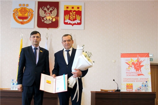 Глава администрации Моргаушского района Ростислав Тимофеев на заседании Моргаушского районного Собрания депутатов: «Вместе многого добились. Спасибо вам за 10 лет совместной работы»