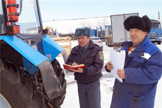 В Моргаушском районе продолжается техосмотр: в  сельхозпредприятиях техника готова выйти на поле