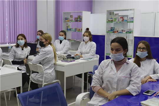 Синхронизация национальных проектов «Образование» и «Здравоохранение» помогает трудоустроиться будущим фармацевтам