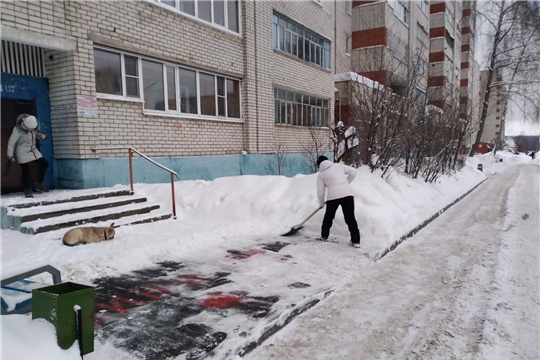 Февральские будни вновь зовут работников сферы ЖКХ г. Чебоксары на уборку снега