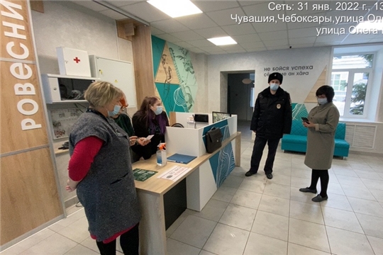 Мобильная группа обошла 75 объектов торговли и зафиксировала 11 фактов нарушений