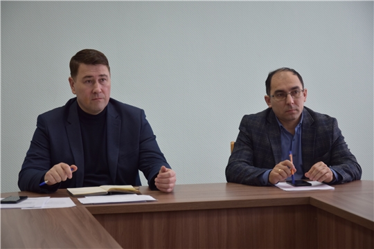 Об опасности схода снега и ледяных наростов с крыш напомнили руководителям управляющих компаний г. Чебоксары