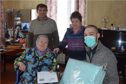 Очевидцу Великой Отечественной войны Надежде Красновой исполнилось 95 лет