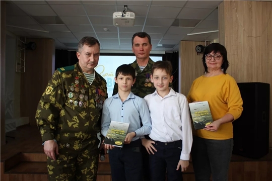 В Чебоксарах почтили память героя-земляка, воина-десантника Олега Беспалова