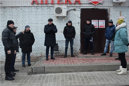 Очистка дорог и тротуаров от наледи, борьба с гололедом – основная тема обхода территории на предмет благоустройства в Чебоксарах