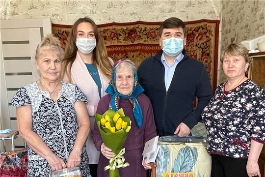 Ветерану Великой Отечественной войны Фрузе Ефимовне Смирновой исполнилось 95 лет