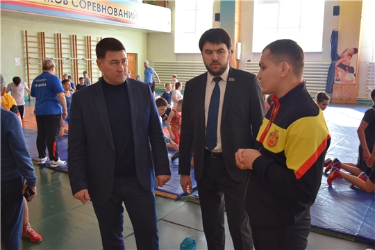 В Чебоксарах проходят межрегиональные тренировочные сборы по вольной борьбе