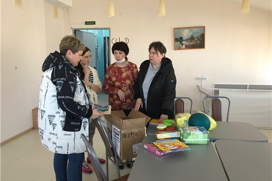Социально-реабилитационный центр для несовершеннолетних г. Чебоксары организовал доставку гуманитарной помощи беженцам