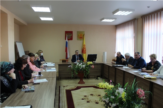 Глава администрации Порецкого района Евгений Лебедев провел заседание муниципальной балансовой комиссии