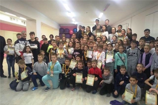 Пловцы ДЮСШ "Туслах" на соревновании по плаванию