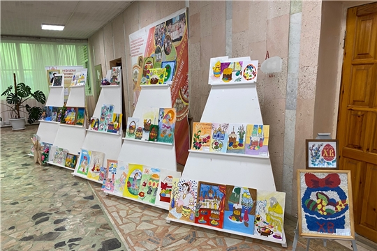 В Районном  Доме культуры открыта выставка «Пасхальная радость»