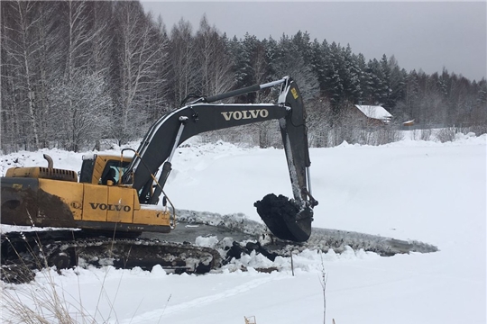 В поселке Пинеры начались работы по устройству противопожарного водоема