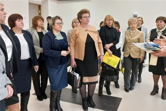 Татьяна Караганова посетила Новоатайскую среднюю школу Красночетайского района