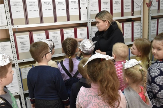 Малышам рассказали об архиве Шумерлинского муниципального округа