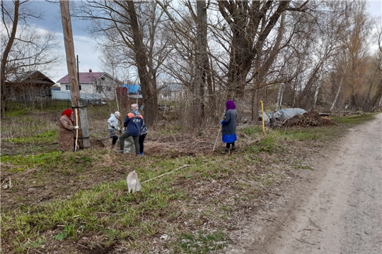 2 мая прошел субботник в д.Молгачкино Торханского территориального отдела