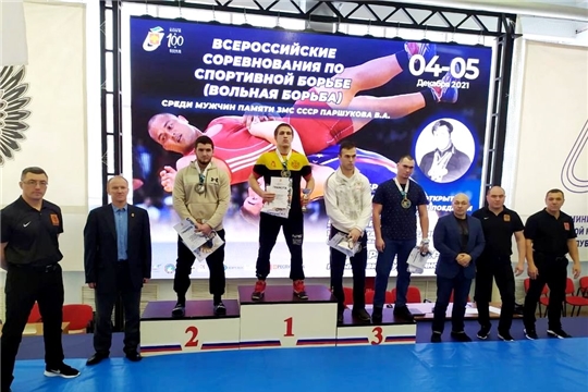 Борцы вольного стиля Чувашии завоевали 3 медали всероссийских соревнований в Сыктывкаре