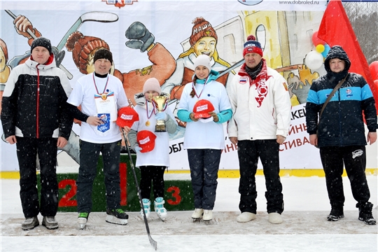 «Люблю папу, маму и хоккей!»: в муниципалитетах Чувашии прошли семейные турниры 