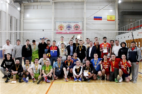 Волейболисты Чувашии разыграли награды республиканского турнира памяти В.С. Асланина