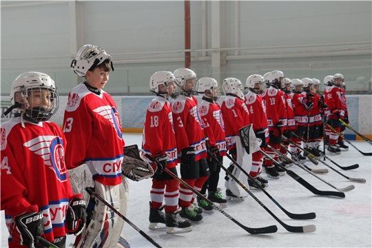 В Чувашии проходит республиканский этап Всероссийских соревнований юных хоккеистов «Золотая шайба»
