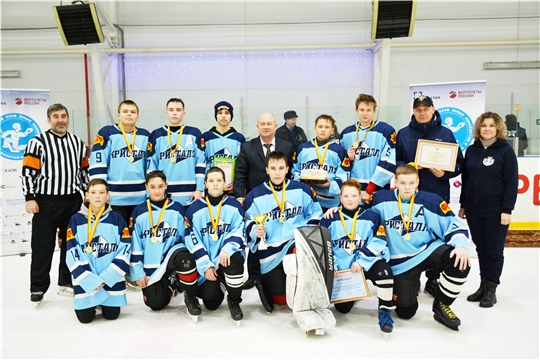 Хоккейная команда «Кристалл» - победитель регионального этапа «Золотой шайбы»