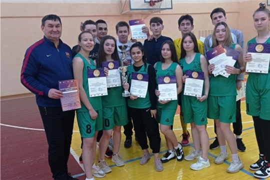 В Урмарском районе определили победителей первенства школьной баскетбольной лиги  «КЭС-БАСКЕТ»