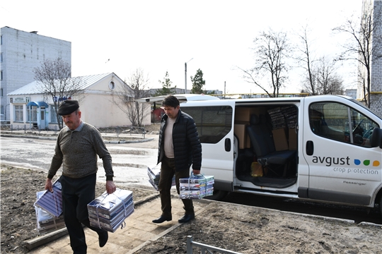 Компания «Август» помогает вынужденным переселенцам из Донецкой и Луганской народных республик