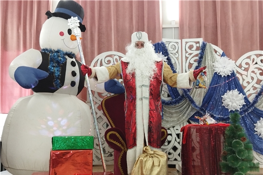 В Ядринском районном Доме культуры открыта новогодняя Резиденция Деда Мороза