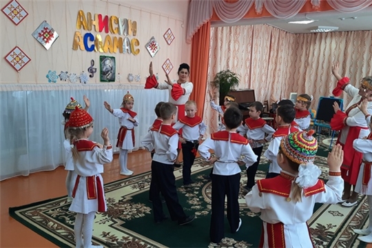 Год знаменитых людей в Чувашской Республике. «Есть в мире музыка» -музыкальный час для дошкольников