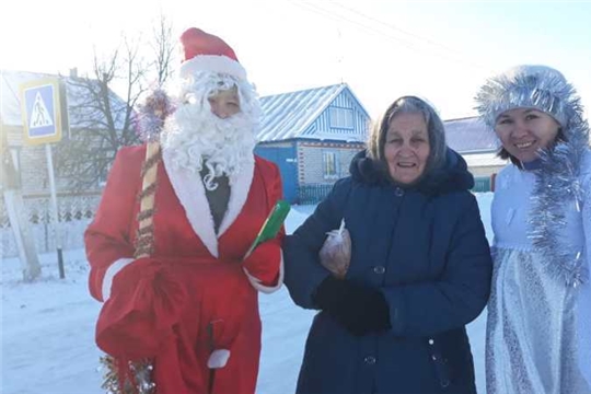 Волонтеры МБОУ "Новошимкусская СОШ" присоединились к Общероссийской акции «Новый год в каждый дом»