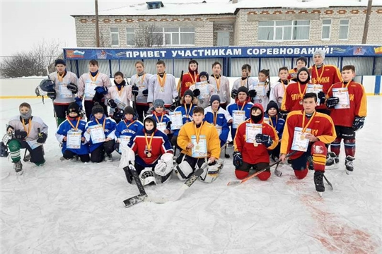 Состоялось первенство Яльчикского района по хоккею с шайбой на призы Клуба «Золотая шайба» среди старшей группы