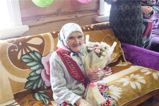 100 лет исполнилось жительнице села Большие Яльчики Мисяковой Ефросении Максимовне