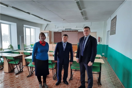 Глава администрации района Владимир Михайлов посетил Тюмеревскую школу