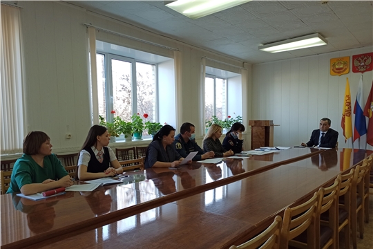 Состоялось очередное заседание Комиссии по делам несовершеннолетних и защите их прав при администрации Янтиковского района