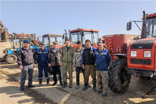 В хозяйствах Янтиковского района продолжается проведение ежегодных технических осмотров самоходных машин и других видов техники