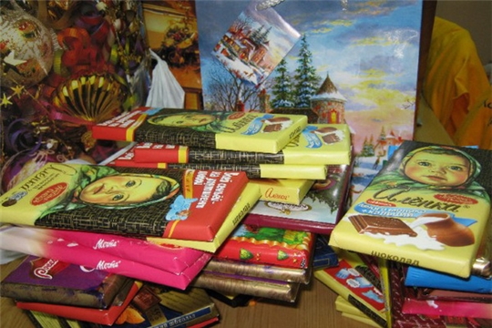 В рамках акции «Шоколад – детям» собраны сладости для детей из многодетных и слабозащищенных семей