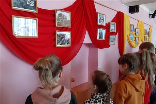 Патриотический час «Минувших лет святая память» проведен в Октябрьском сельском Доме культуры
