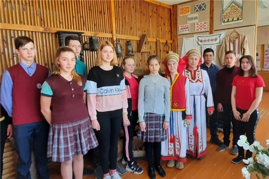В рамках Всероссийской акции «Народная культура для школьников» в Алтышевском СДК состоялся фолк-урок