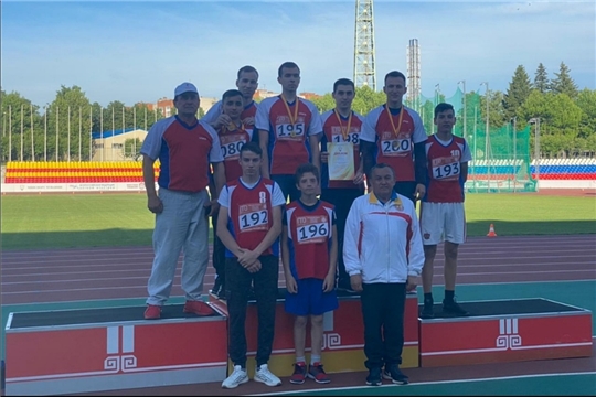 Спортсмены легкоатлеты из Алатырского района стали призерами чемпионата и первенства Чувашской Республики по легкой атлетике