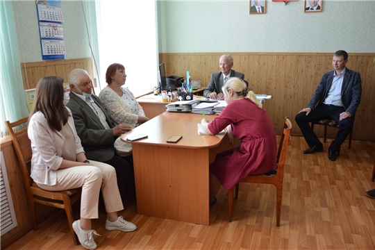 В Алатырском районе состоялось общественное обсуждение по вопросу перевода времени на час вперед