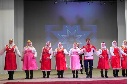 На базе Аликовского Районного Дома Культуры, состоялся семинар-практикум руководителей фольклорных коллективов республики