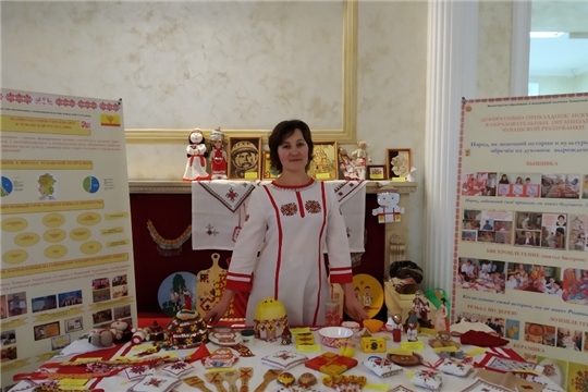 Учитель чувашского языка и литературы МАОУ «Чувашско-Сорминская СОШ» участник Всероссийского Форума культур и народов России